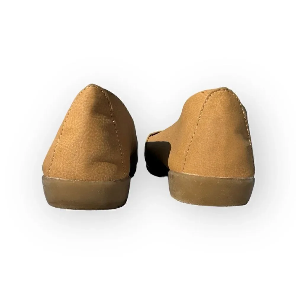 A2 slip on comfort shoes women’s size 7.5